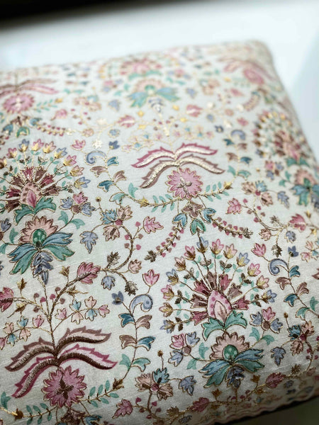 Taj-Miraj Creme Cushion Cover