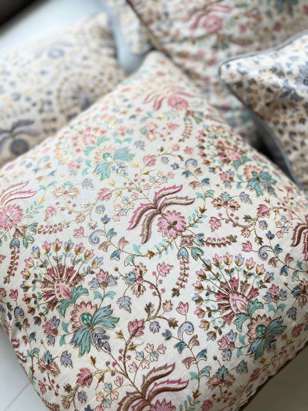 Taj-Miraj Creme Cushion Cover